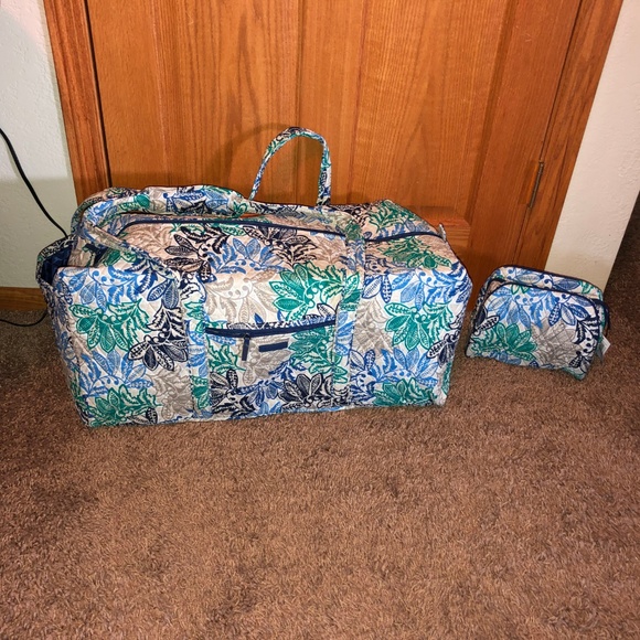 vera bradley xl duffel travel bag